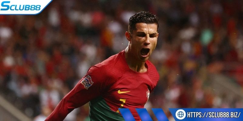 Ngoài sân cỏ còn rất nhiều nguồn đem đến mức thu nhập khủng